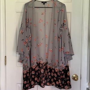 Torrid kimono style blouse